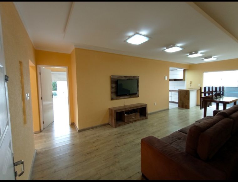 Apartamento no Bairro Ingleses em Florianópolis com 3 Dormitórios (1 suíte) - 466317
