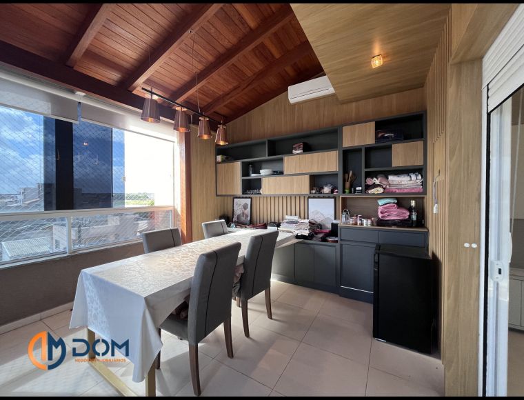 Apartamento no Bairro Ingleses em Florianópolis com 3 Dormitórios (2 suítes) e 200 m² - 1414