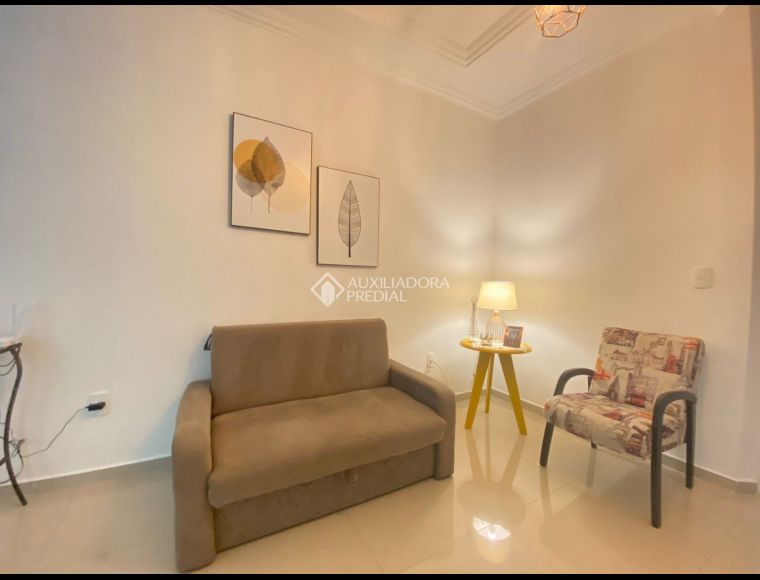 Apartamento no Bairro Ingleses em Florianópolis com 2 Dormitórios (1 suíte) - 473276