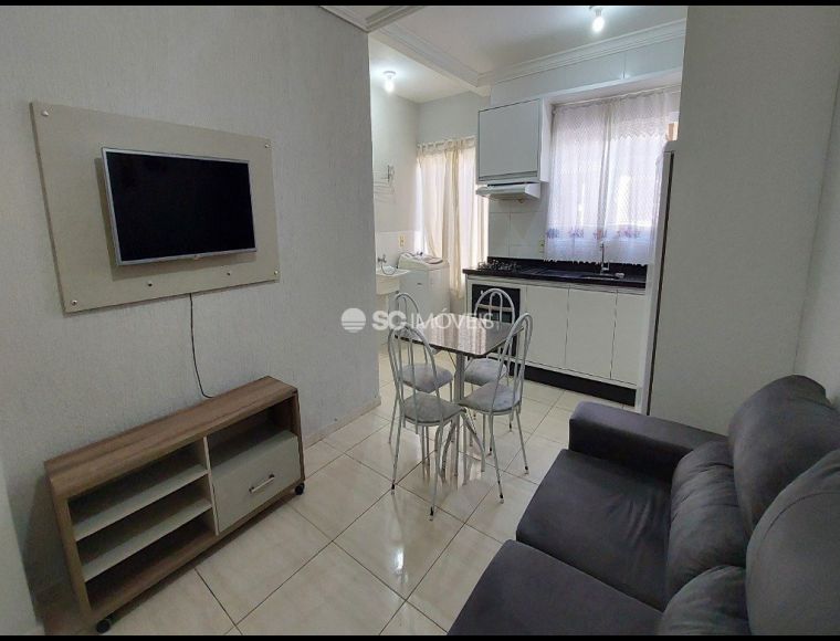 Apartamento no Bairro Ingleses em Florianópolis com 2 Dormitórios (1 suíte) - 12116