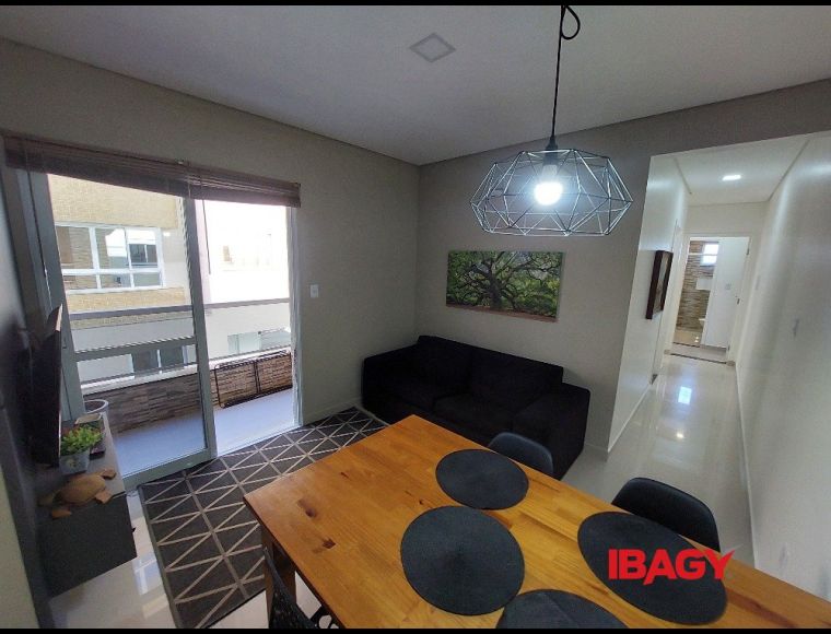 Apartamento no Bairro Ingleses em Florianópolis com 2 Dormitórios (1 suíte) e 61.42 m² - 123625