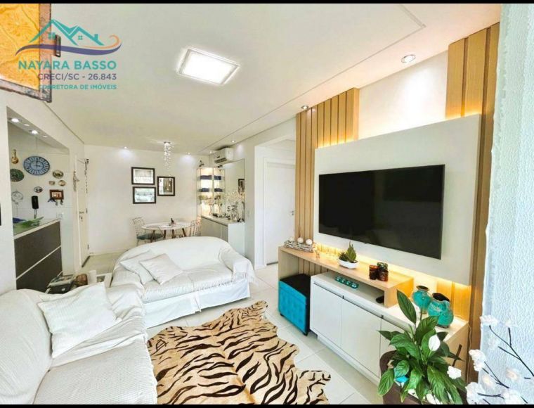 Apartamento no Bairro Ingleses em Florianópolis com 2 Dormitórios (1 suíte) e 77 m² - AP2363