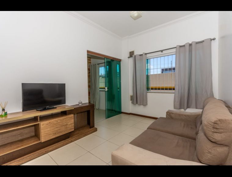 Apartamento no Bairro Ingleses em Florianópolis com 2 Dormitórios (1 suíte) - 483332