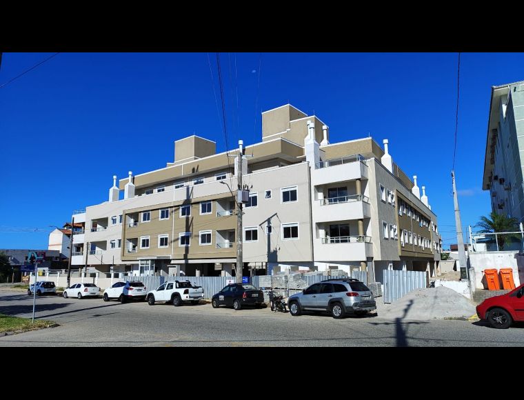 Apartamento no Bairro Ingleses em Florianópolis com 3 Dormitórios (1 suíte) e 80 m² - AP0295