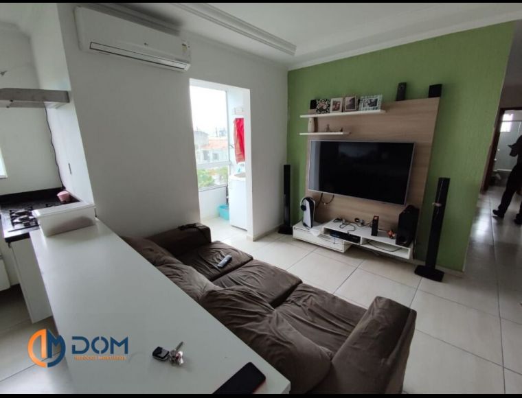 Apartamento no Bairro Ingleses em Florianópolis com 3 Dormitórios e 75 m² - AP1431