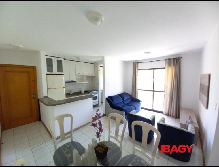 Apartamento no Bairro Itacorubí em Florianópolis com 2 Dormitórios (1 suíte) e 62.45 m² - 117750