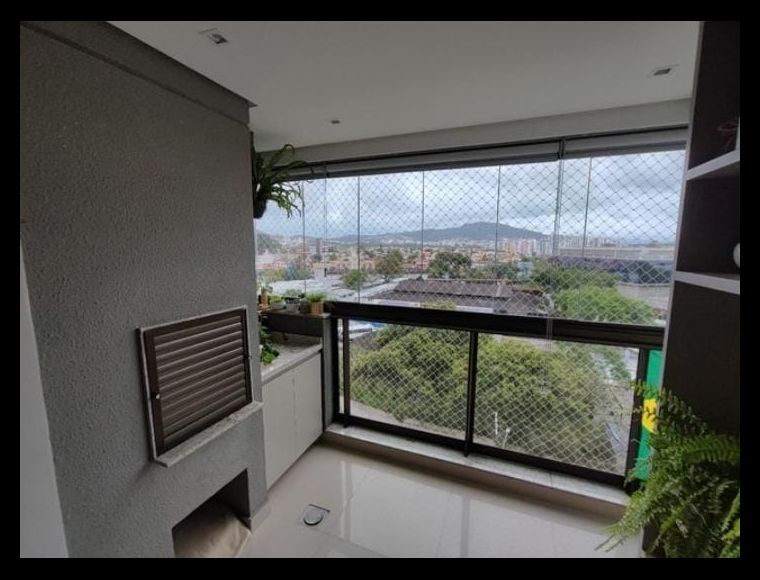 Apartamento no Bairro Itacorubí em Florianópolis com 3 Dormitórios (1 suíte) - A3202