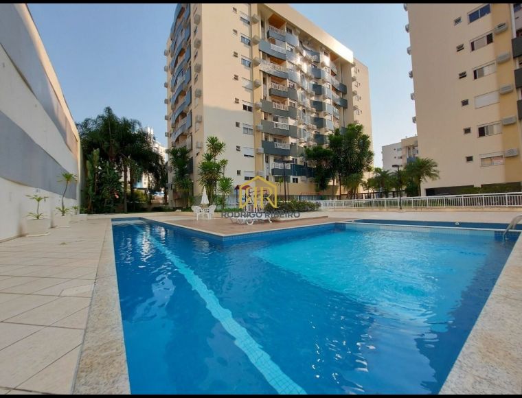 Apartamento no Bairro Itacorubí em Florianópolis com 3 Dormitórios (1 suíte) - A3098