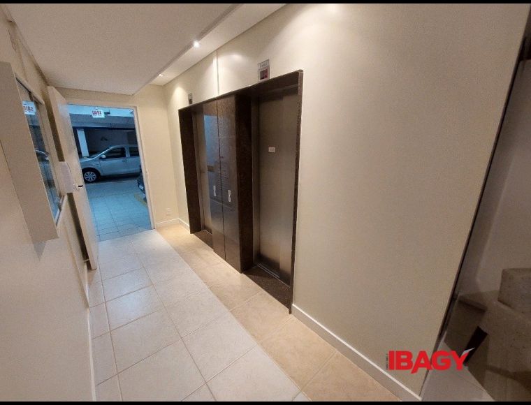Apartamento no Bairro Itacorubí em Florianópolis com 2 Dormitórios e 57 m² - 123615