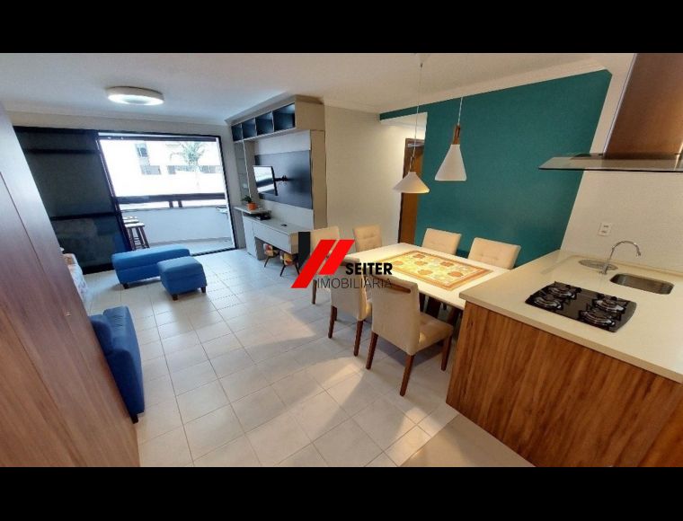 Apartamento no Bairro Itacorubí em Florianópolis com 3 Dormitórios (1 suíte) e 118 m² - AP02808L