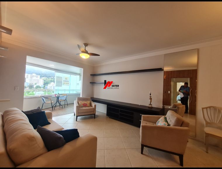Apartamento no Bairro Itacorubí em Florianópolis com 4 Dormitórios (1 suíte) e 129.21 m² - AP02854V