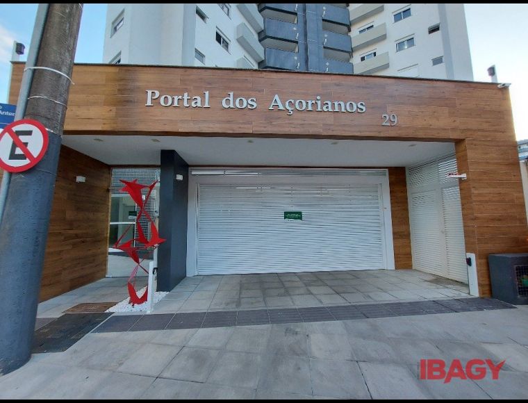 Apartamento no Bairro Itacorubí em Florianópolis com 2 Dormitórios e 74.43 m² - 109338