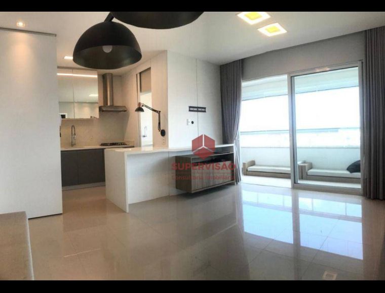 Apartamento no Bairro Jardim Atlântico em Florianópolis com 2 Dormitórios (1 suíte) e 75 m² - AP2811