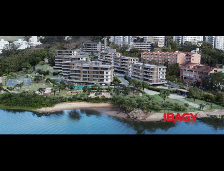 Apartamento no Bairro João Paulo em Florianópolis com 3 Dormitórios (3 suítes) - 123472