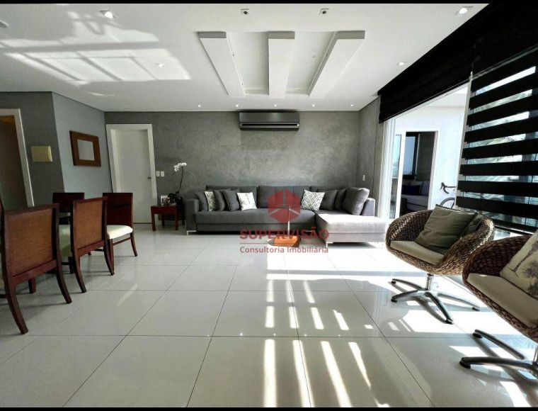Apartamento no Bairro Jurerê em Florianópolis com 3 Dormitórios (3 suítes) e 185 m² - CO0238