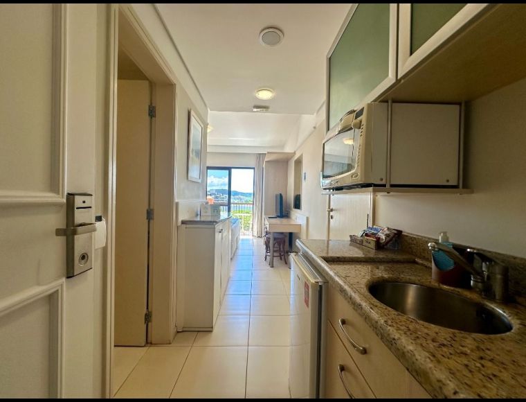 Apartamento no Bairro Jurerê em Florianópolis com 1 Dormitórios (1 suíte) e 27 m² - FL0067