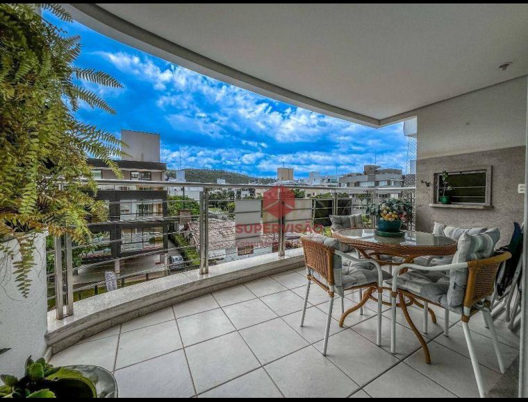 Apartamento no Bairro Jurerê em Florianópolis com 3 Dormitórios (1 suíte) e 127 m² - AP2796