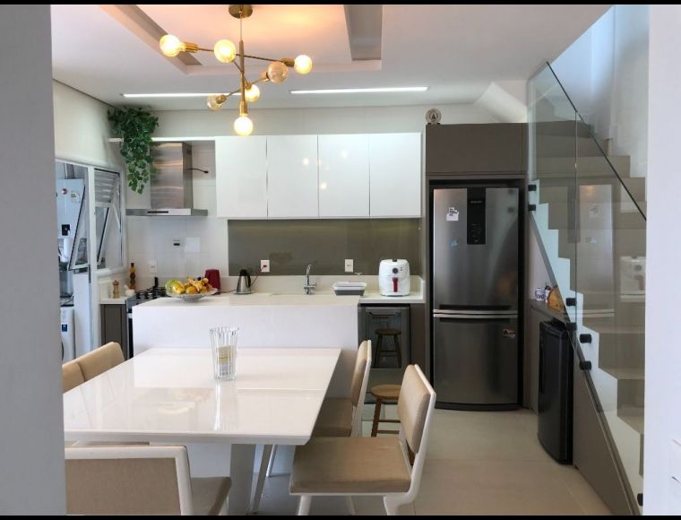 Apartamento no Bairro Jurerê em Florianópolis com 3 Dormitórios (2 suítes) e 134 m² - AP0754
