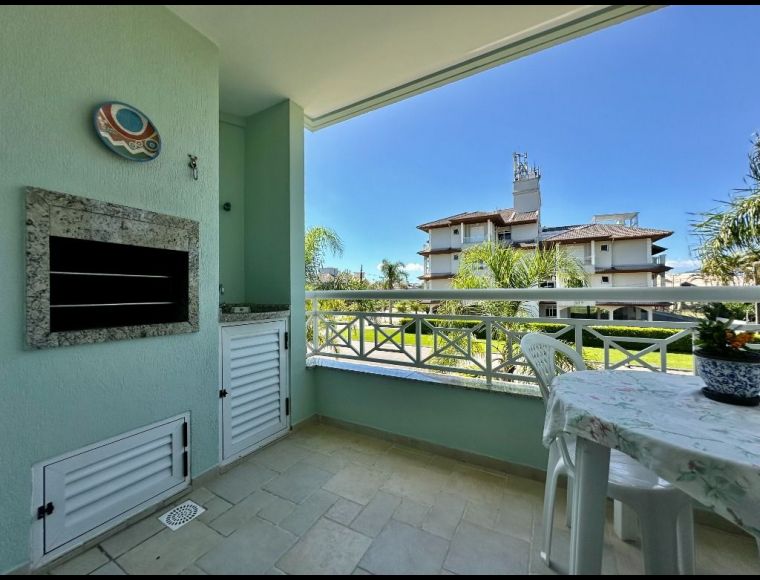 Apartamento no Bairro Jurerê Internacional em Florianópolis com 3 Dormitórios (1 suíte) e 94 m² - AP0916