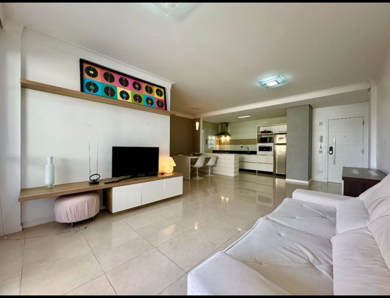 Apartamento no Bairro Jurerê Internacional em Florianópolis com 3 Dormitórios (3 suítes) e 127 m² - AP0481