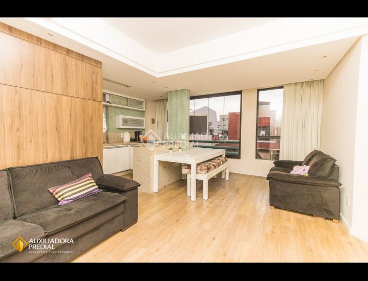 Apartamento no Bairro Lagoa da Conceição em Florianópolis com 2 Dormitórios (2 suítes) - 370916
