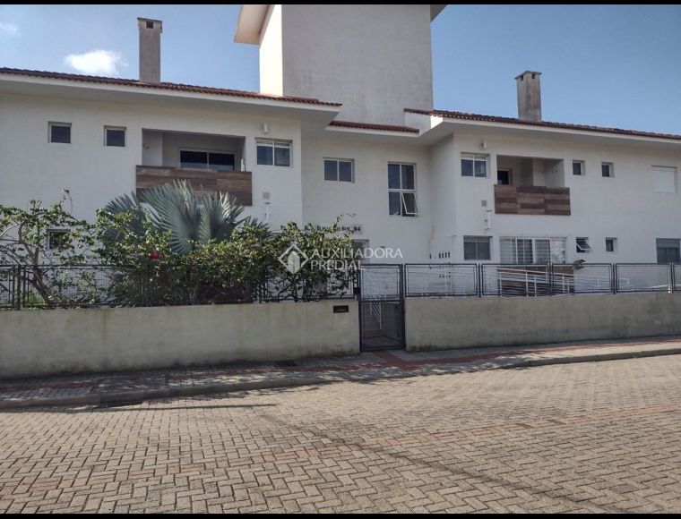 Apartamento no Bairro Ribeirão da Ilha em Florianópolis com 2 Dormitórios (1 suíte) - 460175