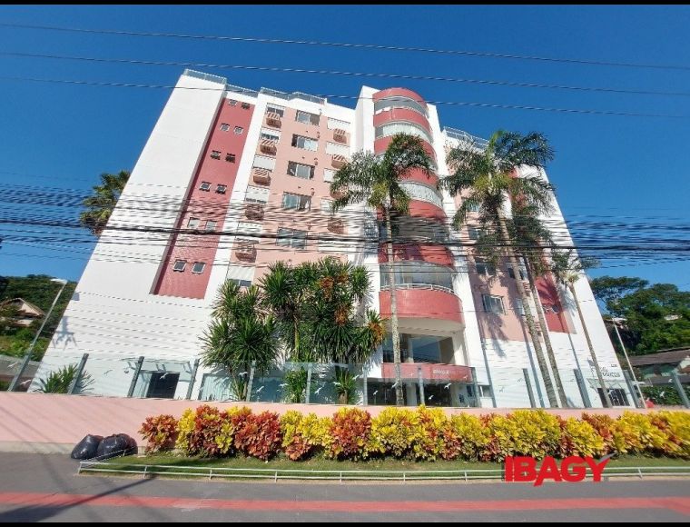 Apartamento no Bairro Saco Grande I em Florianópolis com 2 Dormitórios (1 suíte) e 76 m² - 85818
