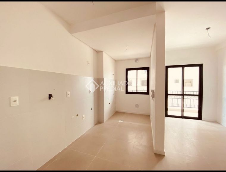 Apartamento em Florianópolis com 2 Dormitórios (1 suíte) - 461813