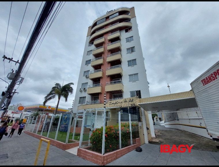 Apartamento no Bairro Trindade em Florianópolis com 2 Dormitórios (1 suíte) e 92 m² - 84444