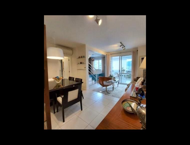 Apartamento no Bairro Trindade em Florianópolis com 4 Dormitórios (3 suítes) - 455615