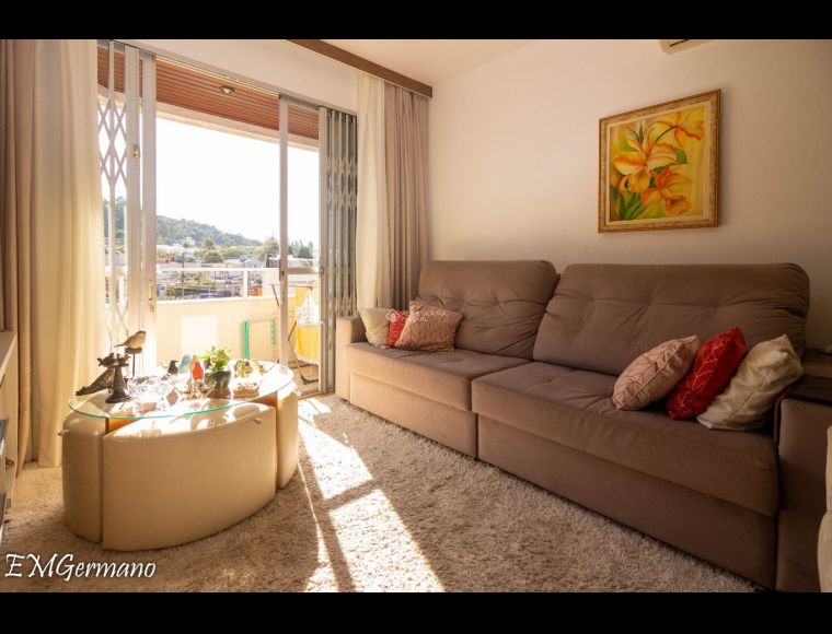 Apartamento no Bairro Trindade em Florianópolis com 3 Dormitórios (1 suíte) - 377603