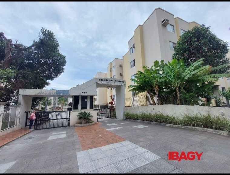 Apartamento no Bairro Trindade em Florianópolis com 1 Dormitórios e 50 m² - 123645
