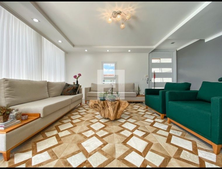 Casa no Bairro Agronômica em Florianópolis com 3 Dormitórios (3 suítes) e 765 m² - 4507