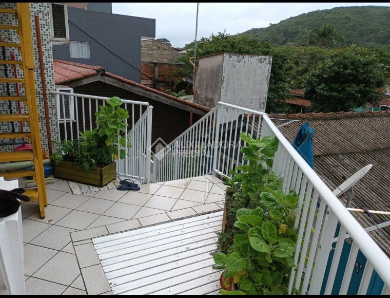 Casa no Bairro Barra da Lagoa em Florianópolis com 4 Dormitórios - 382241