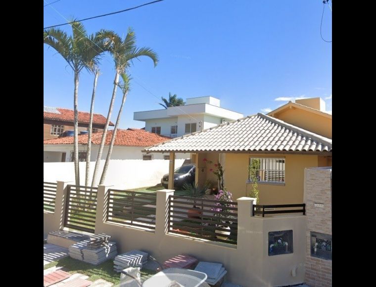 Casa no Bairro Barra da Lagoa em Florianópolis com 5 Dormitórios (3 suítes) - 445408