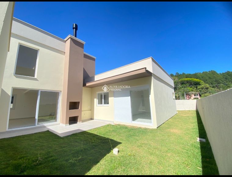 Casa no Bairro Cachoeira do Bom Jesus em Florianópolis com 3 Dormitórios (3 suítes) - 380123