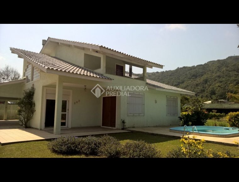 Casa no Bairro Cachoeira do Bom Jesus em Florianópolis com 3 Dormitórios (1 suíte) - 356459