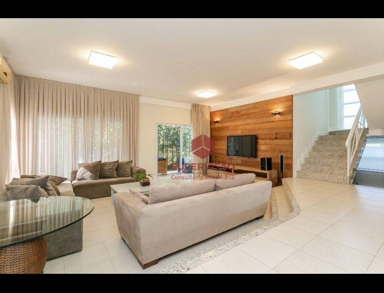 Casa no Bairro Cacupé em Florianópolis com 3 Dormitórios (1 suíte) e 380 m² - CA0877