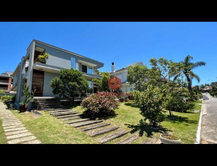Casa no Bairro Cacupé em Florianópolis com 4 Dormitórios (4 suítes) e 400 m² - CA0799