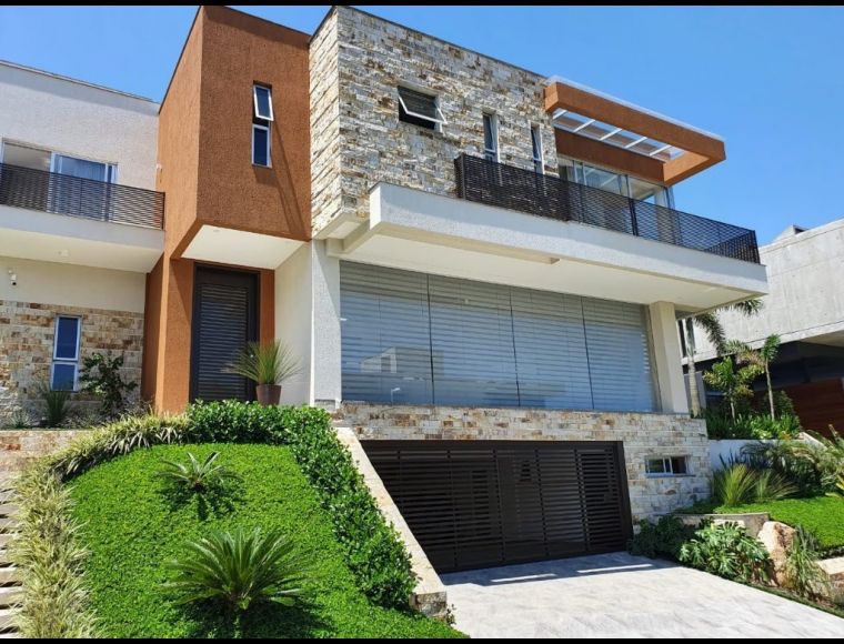 Casa no Bairro Cacupé em Florianópolis com 5 Dormitórios (3 suítes) e 673 m² - 2425