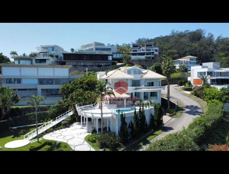 Casa no Bairro Cacupé em Florianópolis com 6 Dormitórios (6 suítes) e 991 m² - CA0921