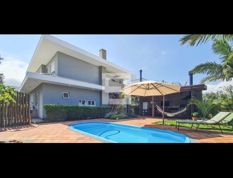 Casa no Bairro Campeche em Florianópolis com 4 Dormitórios (4 suítes) e 278 m² - 4276