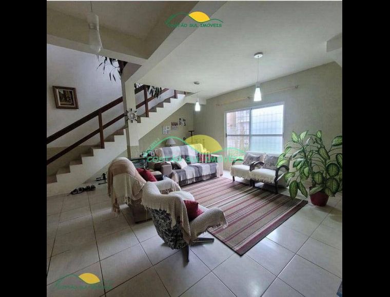 Casa no Bairro Campeche em Florianópolis com 3 Dormitórios (1 suíte) e 171 m² - CA0062_COSTAO