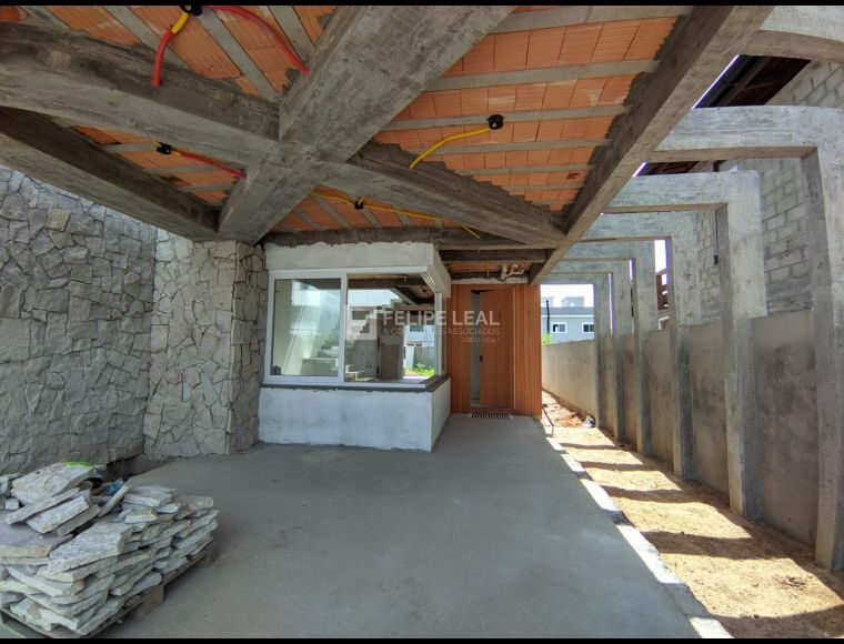 Casa no Bairro Campeche em Florianópolis com 3 Dormitórios (1 suíte) e 204 m² - 20738
