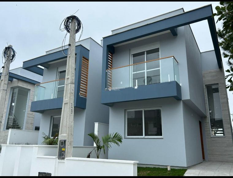 Casa no Bairro Campeche em Florianópolis com 3 Dormitórios (2 suítes) - 367363