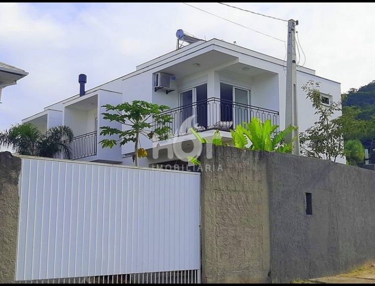 Casa no Bairro Campeche em Florianópolis com 1 Dormitórios (3 suítes) e 400 m² - 426692