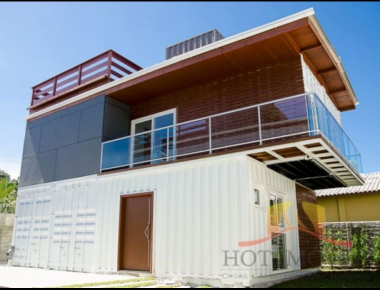 Casa no Bairro Campeche em Florianópolis com 2 Dormitórios (1 suíte) e 225 m² - 424459