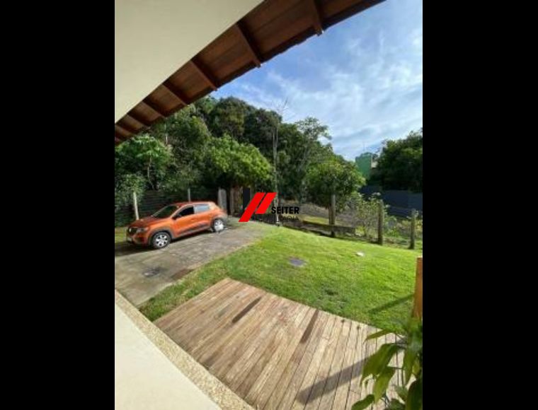 Casa no Bairro Campeche em Florianópolis com 4 Dormitórios (2 suítes) e 379 m² - CA00422V