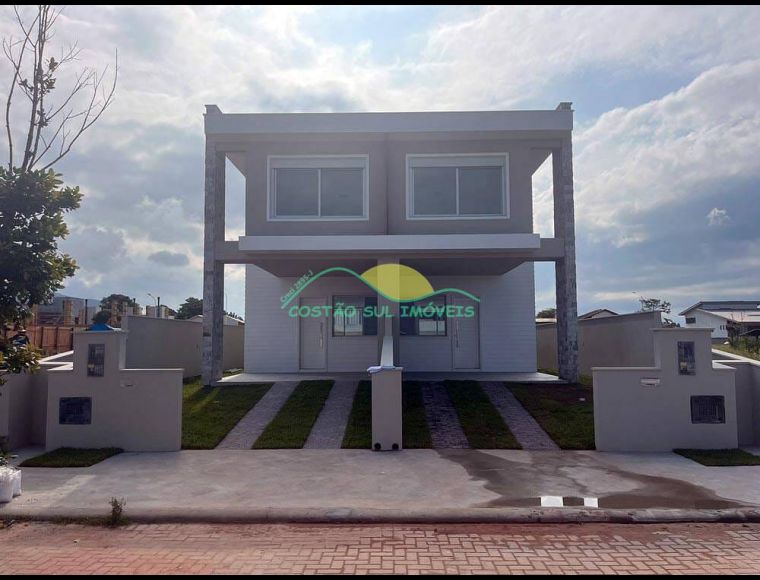 Casa no Bairro Campeche em Florianópolis com 3 Dormitórios (1 suíte) e 150 m² - CA0156_COSTAO