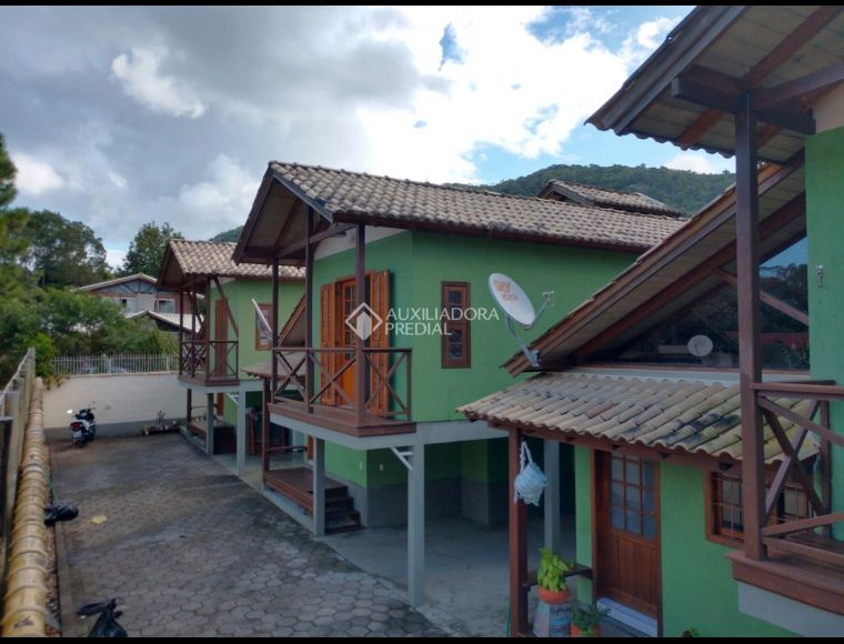 Casa no Bairro Campeche em Florianópolis com 6 Dormitórios - 462685
